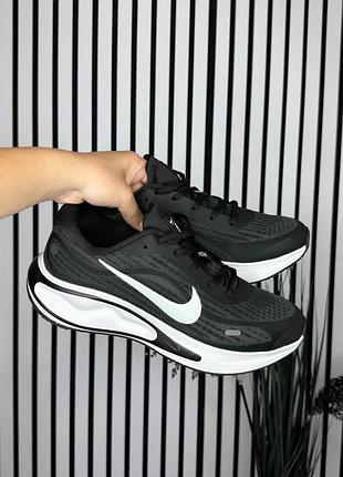 Стильні кросівки nike journey run black/anthracite/white