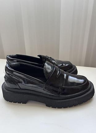Туфлі лофери zara