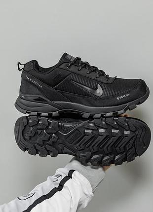 Зимові кросівки nike rivah