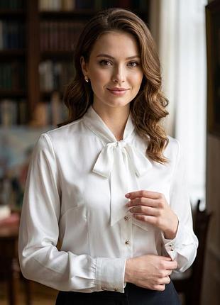 Белая блузка с воротником-бантом, турция.