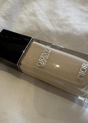 Тональная основа тональный крем dior forever skin glow 0n