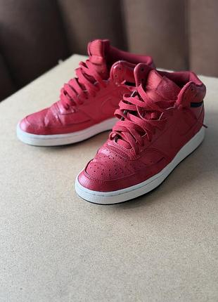 Nike високі кросівки