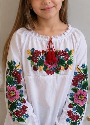 Вишиванка на дівчину 140/146