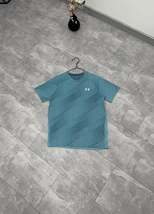 Футболка under armour