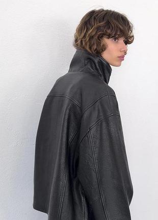 Стильна шкіряна куртка zara з плотної фактурної шкіри,  розмір м