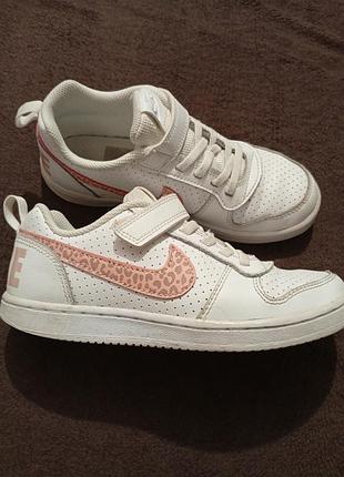 Кожаные белые кроссовки nike court borough low 34 (uk2) размер 21.5 см