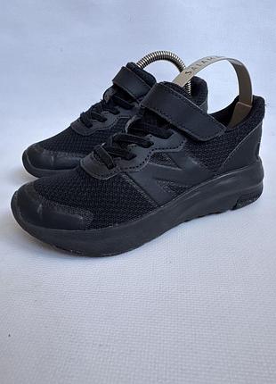 Кросівки new balance