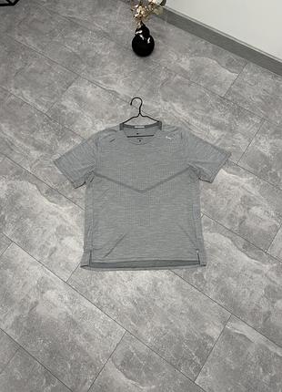 Футболка nike dri-fit men’s