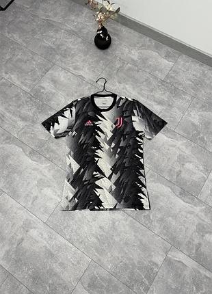Футболка adidas