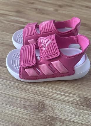 Босоніжки для дівчинки adidas, розмір 22(14.2см)