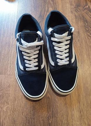 Продам женские замшевые кеды бренда vans