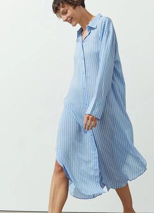Нова сукня-сорочка h&m у ніжному блакитному кольорі. вільний крій, довгі рукави та стильна смужка. 50% ліоцел, 50% віскоза. розмір xxl.