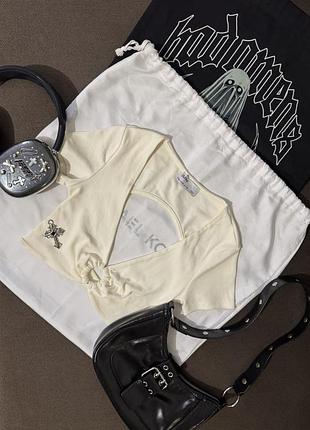 Топ bershka