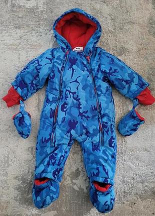 Продам зимний комбинезон цельный на мальчика 12-18мис. размер 80-86 
baby snowsuit