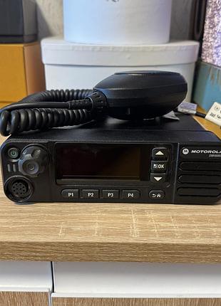 Цифрова автомобільна радіостанція motorola dm4600 / 4601