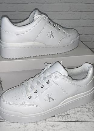 Нові кросівки calvin klein білі, розмір 41,5