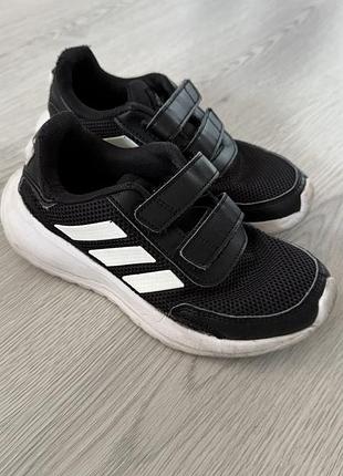 Кросівки adidas 32 р
