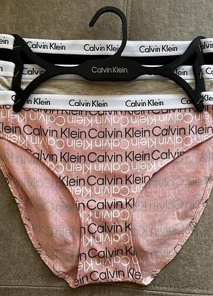 Набори жіночих трусиків calvin klein,l