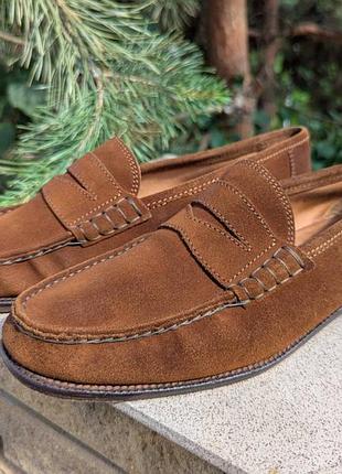 Чоловічі коричневі замшеві туфлі лофери russell&bromley