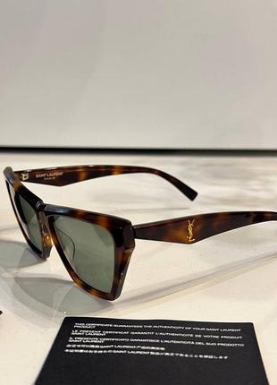 Оригінальні стильні сонцезахисні окуляри saint laurent slm103 003 в ідеальному стані солнечные очки