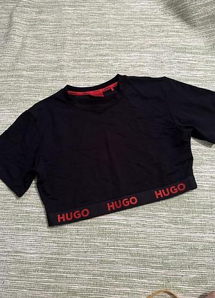 Жіноча футболка hugo boss укорочена