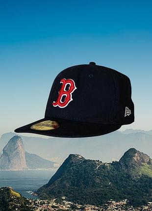 Бейсболка кепка  boston red sox authentic collection 59fifty fitted hat від відомого бренду new era.