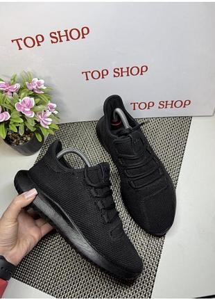 Оригінальні кросівки adidas