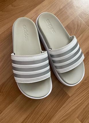 Шльопанці спортивні жіночі adidas adilette