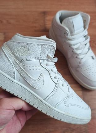Оригинальные nike р36.5 длина стельки по факту 23.5cм