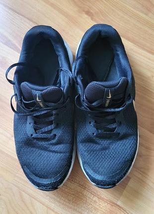 Nike revolution 7