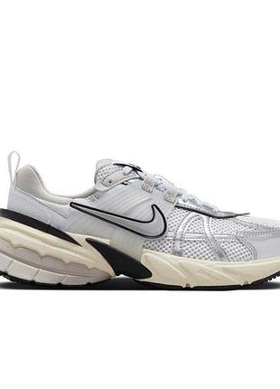 Кросівки nike v2k run