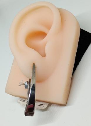 Серебряные серьги.