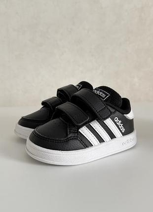 Дитячі кросівки adidas