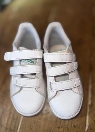 Дитячі кросівки білі розмір 28 adidas