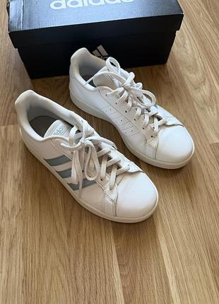 Кросівки кеди adidas grand court base