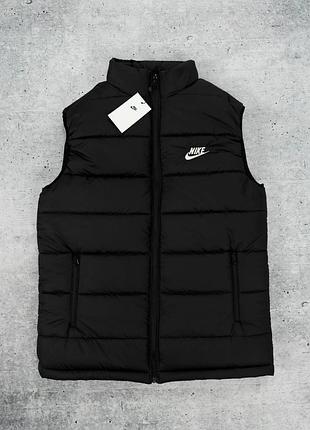 Жилет nike черного цвета