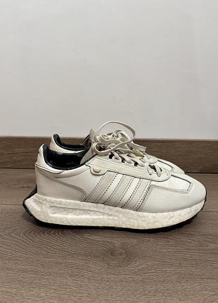Кросівки жіночі adidas retropy e5