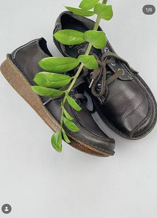 Європа🇪🇺clarks. фірмові шкіряні туфлі, черевики