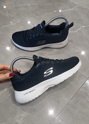 Жіночі кросівки від бренду skechers.  оригінал.  р. 39.5 (25 см)