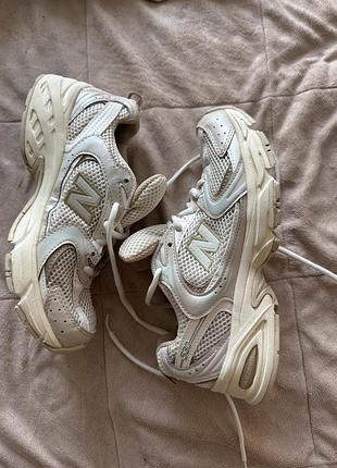Кросівки new balance розмір 37, по стельці - 23 см.