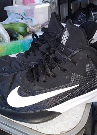 Кроссовки мужские nike.