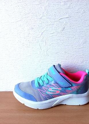 Класні кросівки skechers 30 р. устілка 20 см.