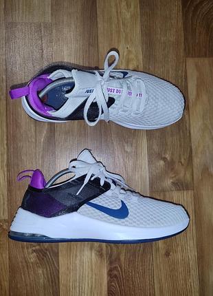 Женские кроссовки nike р.40