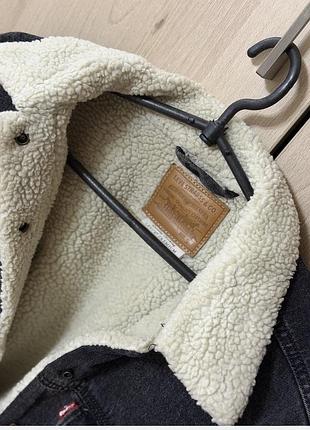 Тепла джинсовка levi’s