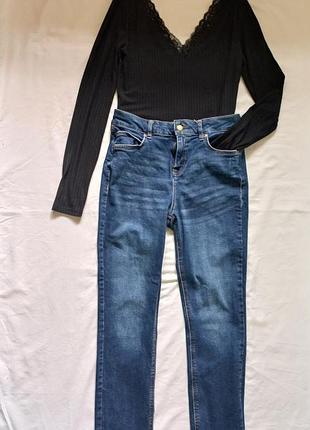 Женственный капсульный сет 🖤 синие джинсы f&amp;f (eur 40) + кружевное боди vero moda (m)