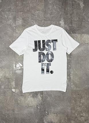 Футболка nike найк just do it оригінал біла бавовняна чоловіча спортивна з принтом розмір s у дуже гарному стані для тренувань та повсякденного носінн