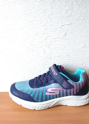 Классные кроссовки skechers 36 р.