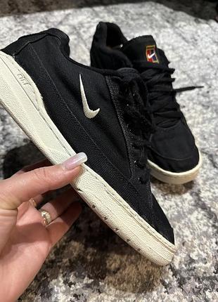 Кросівки    👟