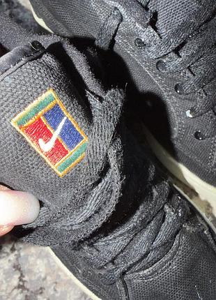 Кросівки    👟 4