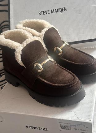 Лофери steve madden (модель leon faux fur у кольорі chocolate brown suede).